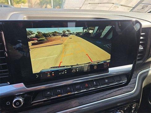 New 2026 GMC Sierra 1500 SLT image 15