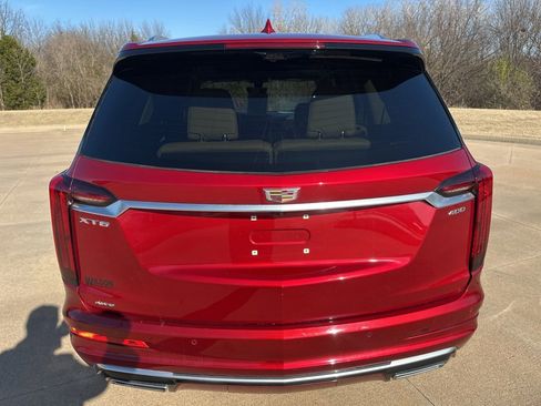Used 2023 Cadillac XT6 Premium Luxury w/ Platinum Package image 4