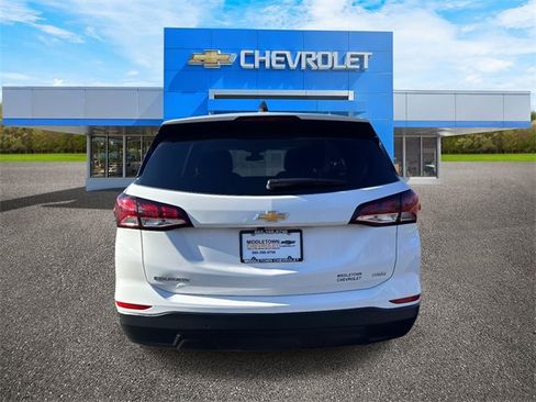 Used 2022 Chevrolet Equinox LS w/ LS Convenience Package image 5