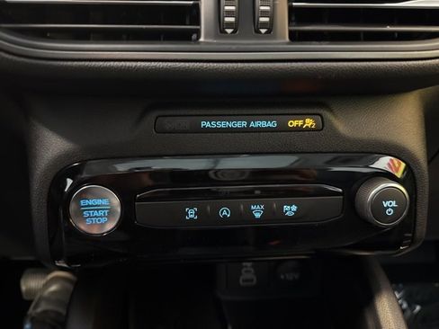 Used 2025 Ford Escape Active w/ Active Premium Tech Pack image 16