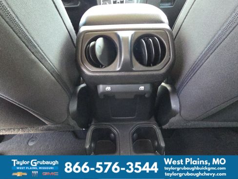 Used 2023 Jeep Gladiator Sport AWD/4WD image 32