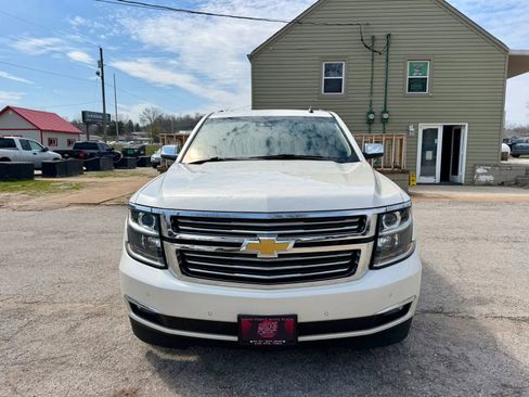 Used 2015 Chevrolet Suburban LTZ image 2
