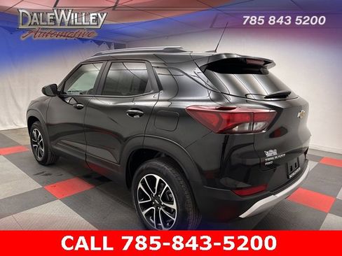 Used 2025 Chevrolet TrailBlazer LT image 4