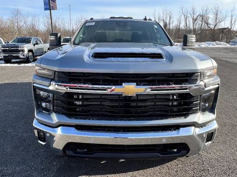 New 2026 Chevrolet Silverado 3500 LT w/ All Star Edition image 9