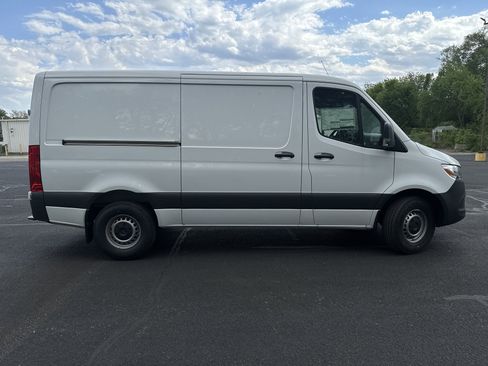New 2026 Mercedes-Benz Sprinter 2500 image 8