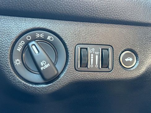 Used 2020 Dodge Challenger SXT w/ Blacktop Package image 3