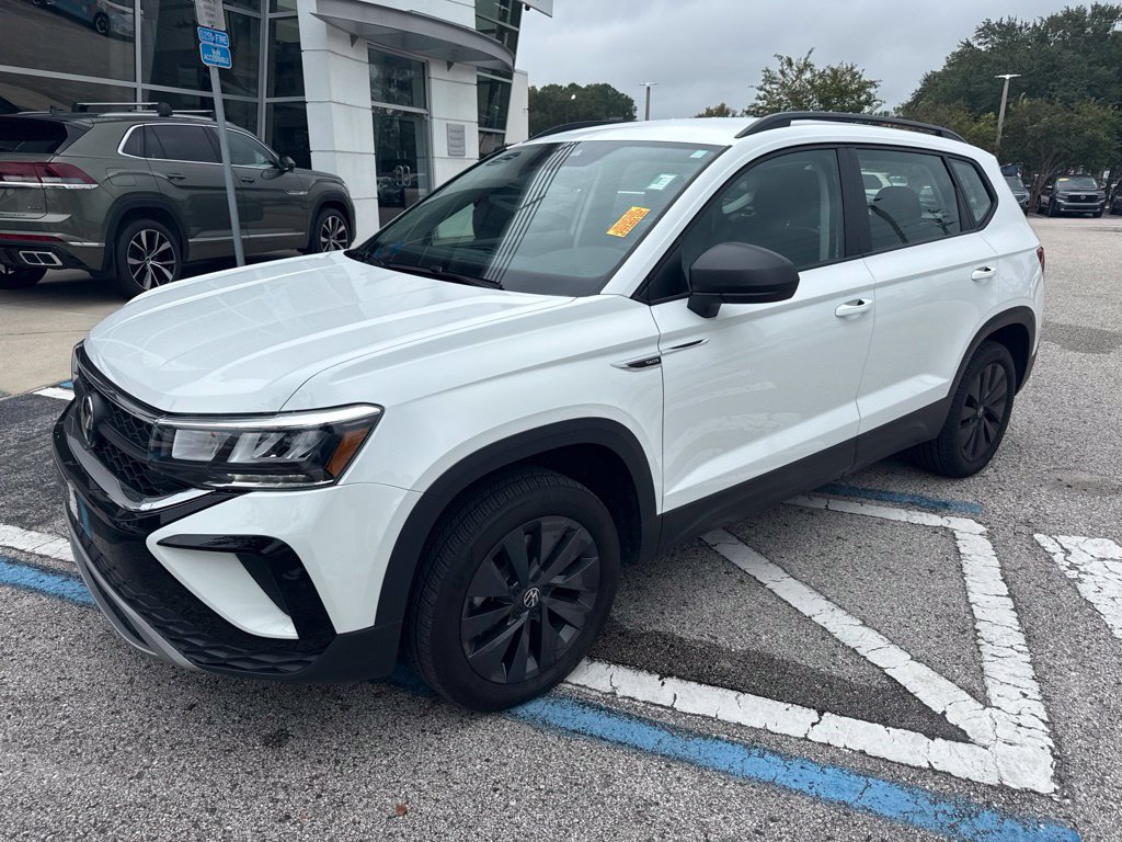 Used 2024 Volkswagen Taos S FWD image 1