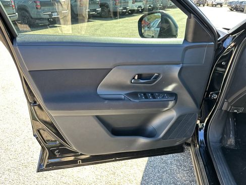 New 2026 Nissan Kicks S image 10