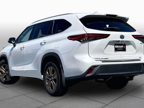 Used 2022 Toyota Highlander Bronze Edition w/ Protection Package #3 (TMS) AWD/4WD image 11