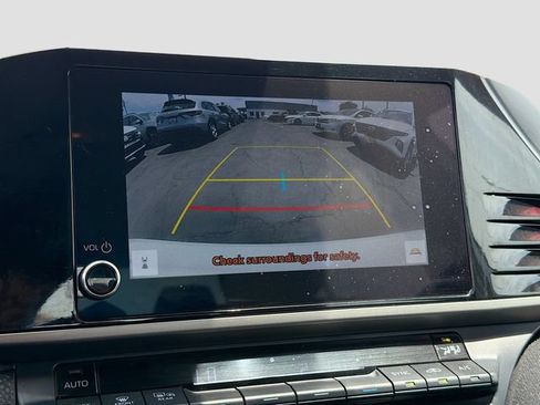 Used 2025 Toyota Camry LE FWD image 13