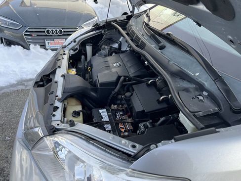 Used 2011 Toyota Sienna XLE image 32