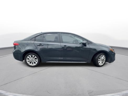 Used 2025 Toyota Corolla LE w/ LE Premium Package FWD image 5
