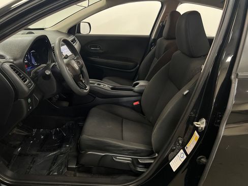 Used 2018 Honda HR-V LX image 10