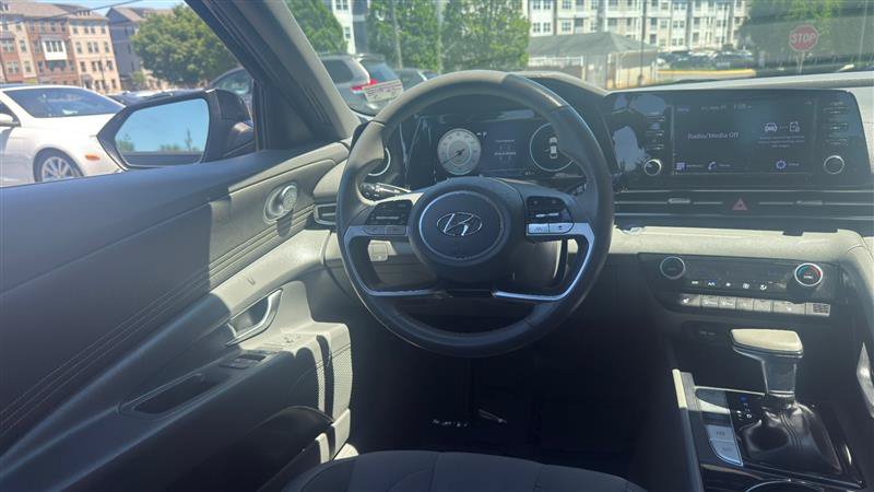 Used 2021 Hyundai Elantra SEL w/ Convenience Package FWD image 24