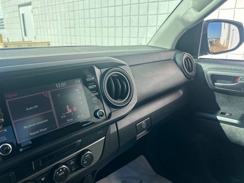 Used 2022 Toyota Tacoma SR image 14