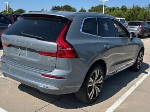 Used 2023 Volvo XC60 B5 Plus FWD image 5