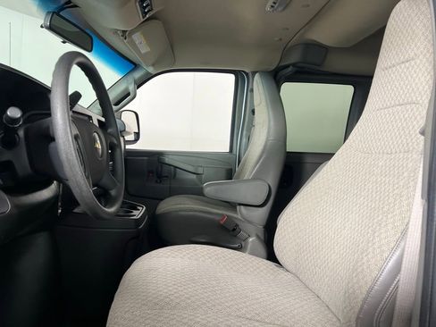 Used 2023 Chevrolet Express 3500 LS image 21