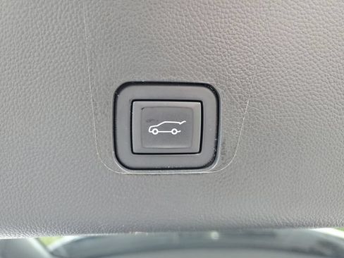 Certified 2024 Chevrolet Traverse LT FWD image 9
