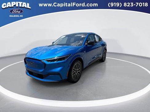 Used 2025 Ford Mustang Mach-E Premium AWD/4WD image 4
