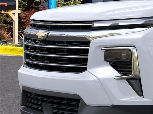 New 2025 Chevrolet Traverse LT w/ LPO, Floor Liner Package image 13