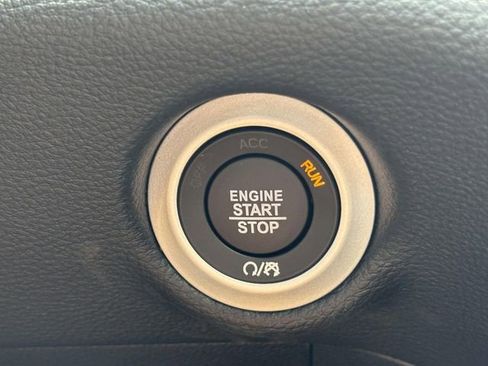 New 2026 Chrysler Pacifica Limited w/ S Appearance Package image 24