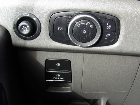 Used 2021 Ford Transit 350 XLT image 19