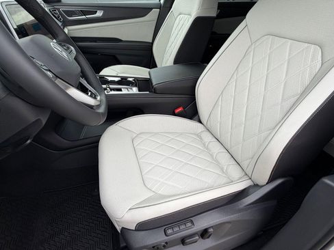 New 2026 Volkswagen Atlas Cross Sport SEL Premium R-Line AWD/4WD image 5