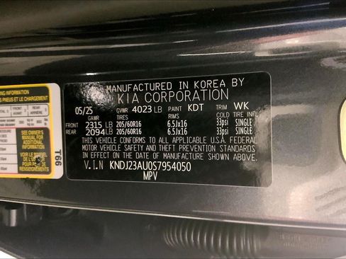Used 2025 Kia Soul LX w/ LX Technology Package FWD image 31