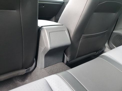 Used 2025 Volkswagen Jetta SE FWD image 16