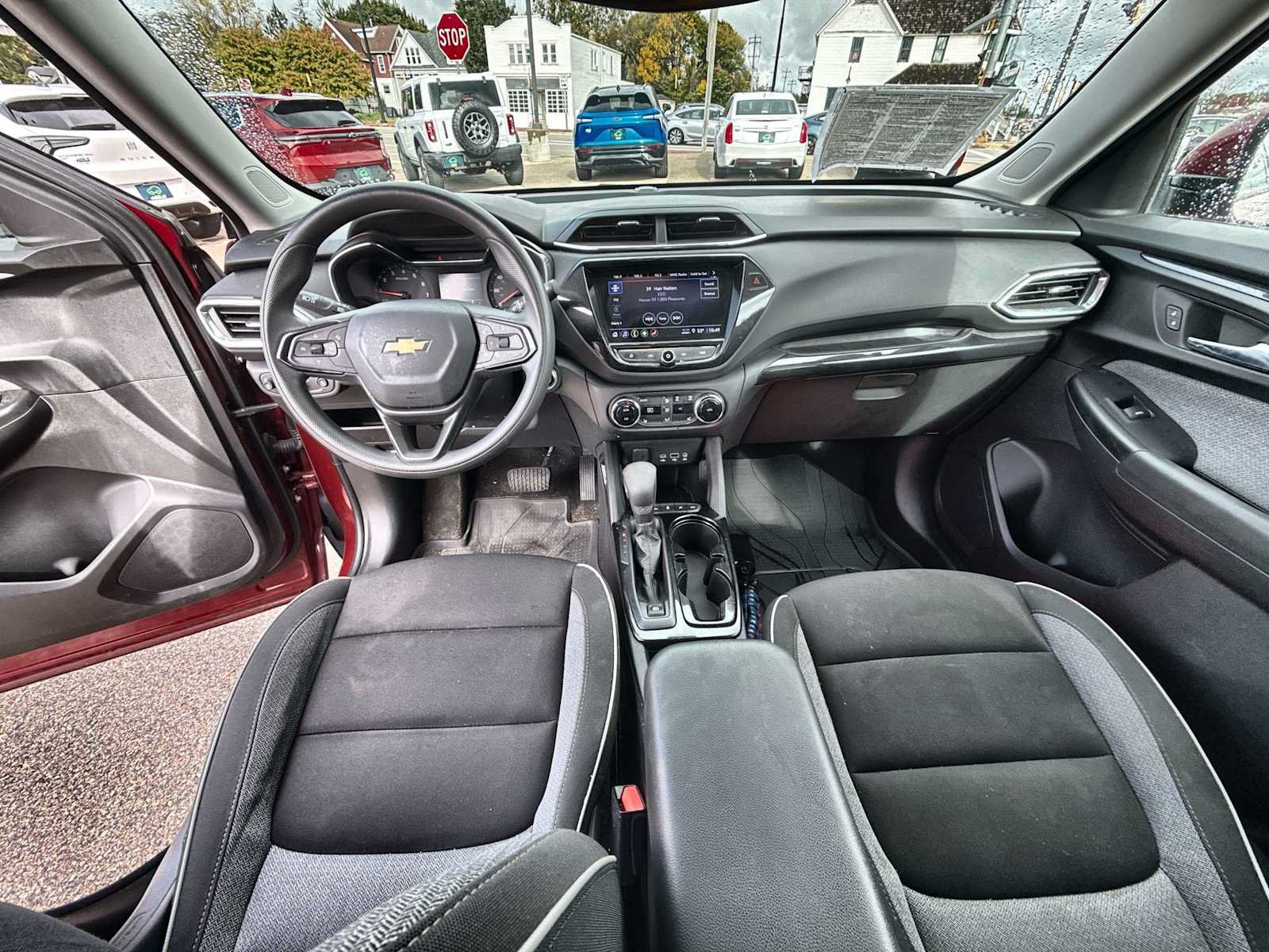 Certified 2022 Chevrolet TrailBlazer LT w/ Convenience Package AWD/4WD image 19