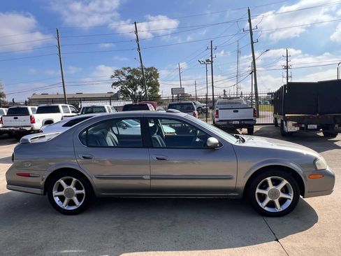 Used 2001 Nissan Maxima SE w/ (W08) Meridian Edition Pkg FWD image 7