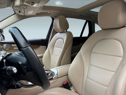 Used 2018 Mercedes-Benz GLC 300 image 24