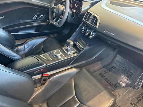 Used 2018 Audi R8 V10 plus w/ Full Leather Package AWD/4WD image 10