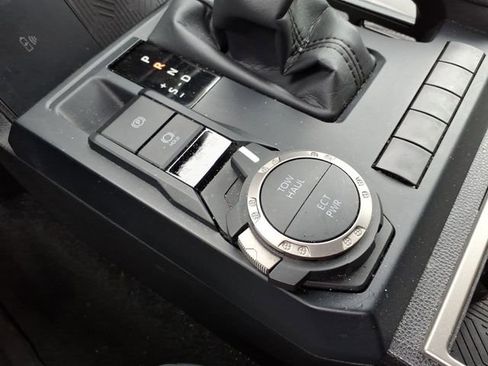 Used 2024 Toyota Tacoma SR5 image 32