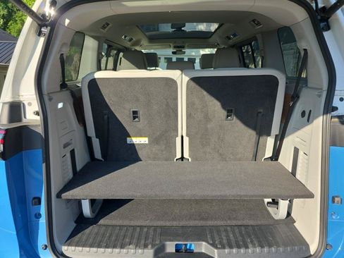 Used 2025 Volkswagen ID. Buzz 1st Edition RWD image 5