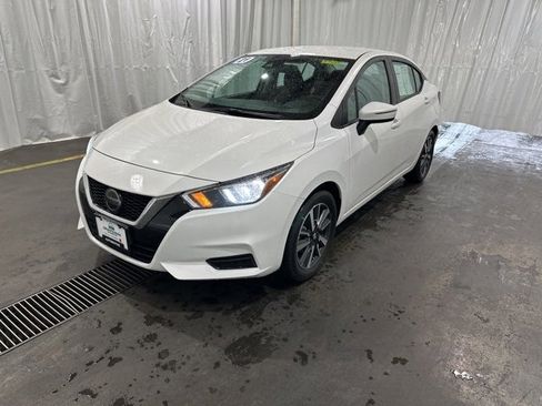 Used 2021 Nissan Versa SV image 6