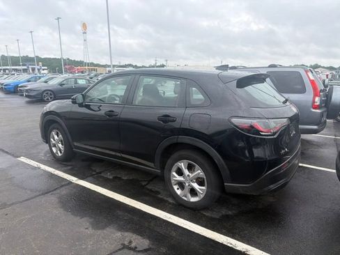 Used 2023 Honda HR-V LX image 2