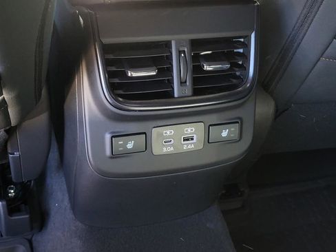 Certified 2025 Subaru Outback Wilderness w/ Wilderness Package image 18