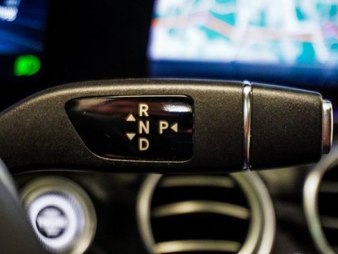 Used 2020 Mercedes-Benz E 350 4MATIC Sedan image 32