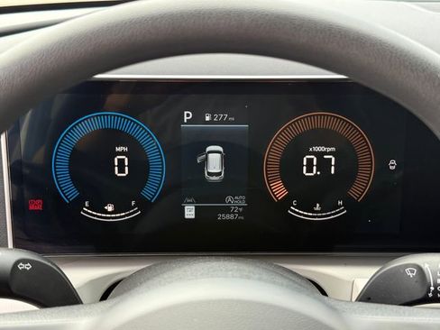 Used 2025 Hyundai Tucson SEL image 17