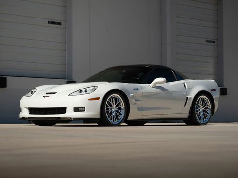 Used 2010 Chevrolet Corvette ZR1 w/ Preferred Equipment Group RWD image 2
