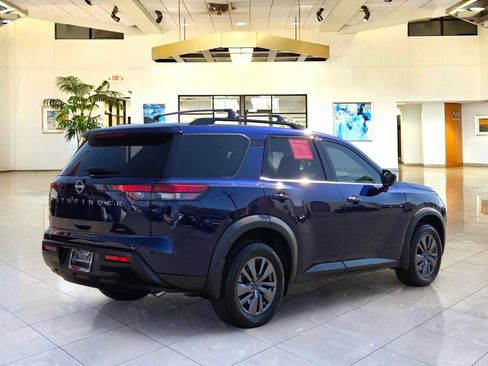 Certified 2026 Nissan Pathfinder SV AWD/4WD image 5