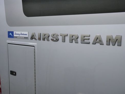 Used 2018 Mercedes-Benz Sprinter 3500 image 12