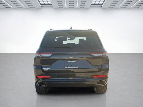 New 2025 Jeep Grand Cherokee Summit AWD/4WD image 6