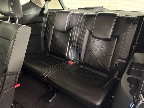 Used 2024 Volkswagen Atlas SE FWD image 38