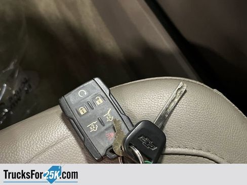 Used 2015 Chevrolet Tahoe LT image 29