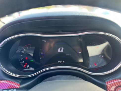 Used 2014 Jeep Grand Cherokee SRT image 20