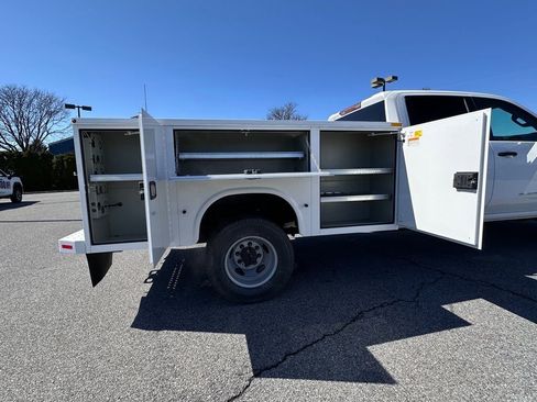 New 2026 GMC Sierra 3500 Pro w/ Convenience Package AWD/4WD image 32
