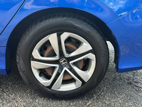 Certified 2018 Honda Civic LX image 9