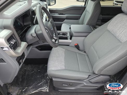 New 2026 Ford F250 XLT w/ XLT Premium Package image 6